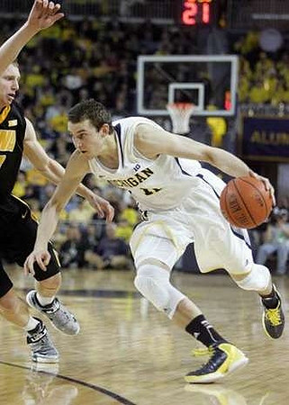 Nik Stauskas (11)