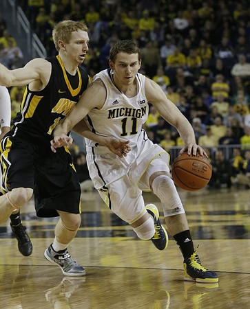 Nik Stauskas (11)