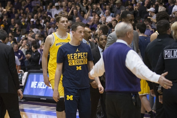 Duncan Robinson (22) and Andrew Dakich (11)