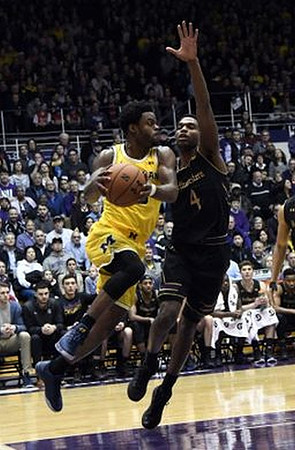 Derrick Walton Jr. (10)