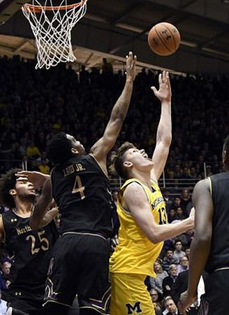 Moritz Wagner (13)