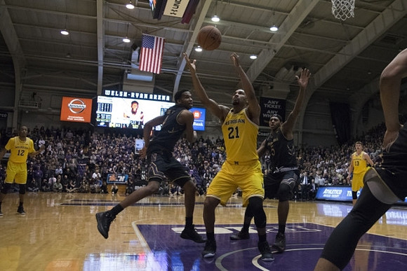Muhammad-Ali Abdur-Rahkman (12), Zak Irvin (21), and Moritz Wagner (13)