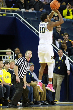 Derrick Walton Jr. (10)