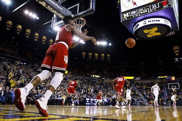 Xavier Simpson (3) and Mark Donnal (34)