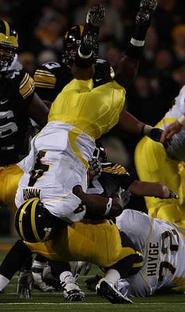 Brandon Minor (4) and Mark Huyge (72)
