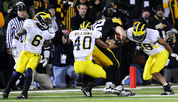 Donovan Warren (6), Michael Williams (40), and Troy Woolfolk (29)
