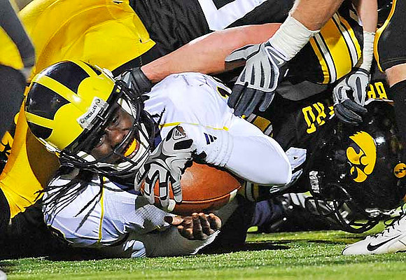 Denard Robinson (16)