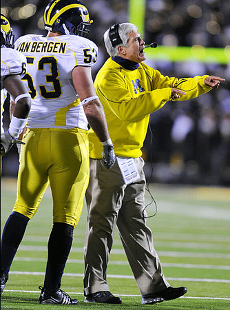 Ryan Van Bergen (53) and Greg Robinson