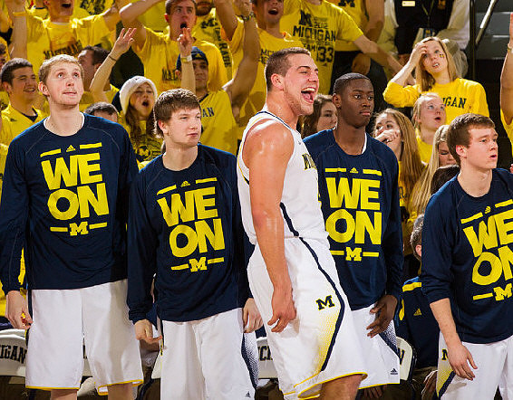 Blake McLimans (22), Matt Vogrich (13), Mitch McGary (4), Caris LeVert (23), and Spike Albrecht (2)