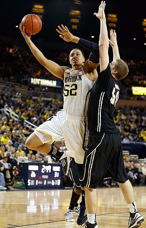 Jordan Morgan (52)