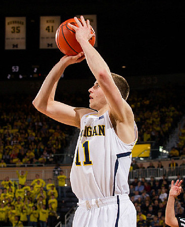 Nik Stauskas (11)