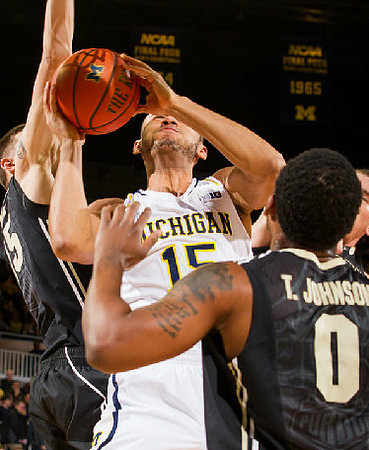 Jon Horford (15)