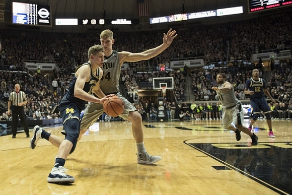 Moritz Wagner (13) and Muhammad-Ali Abdur-Rahkman (12)