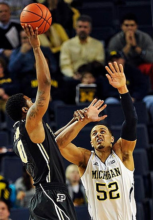 Jordan Morgan (52)