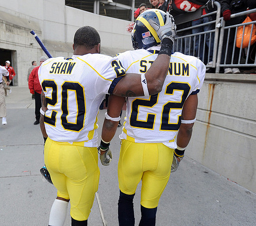 Michael Shaw (20) and Darryl Stonum (22)