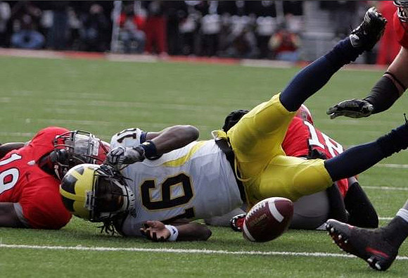 Denard Robinson (16)