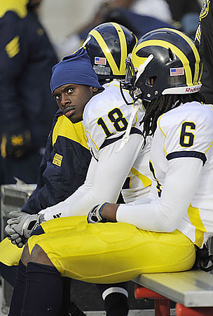 James Rogers (18) and Je'Ron Stokes (6)