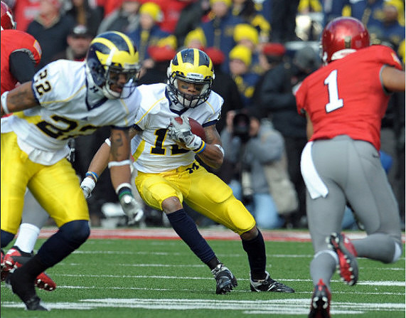 Darryl Stonum (22) and Roy Roundtree (12)