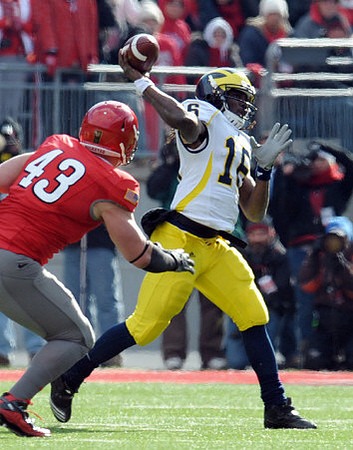 Denard Robinson (16)