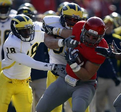 James Rogers (18) and Craig Roh (88)