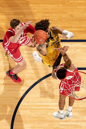 Isaiah Livers (2)