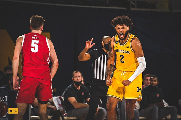 Isaiah Livers (2)