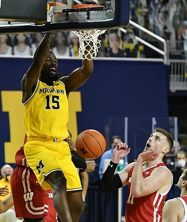Chaundee Brown Jr. (15)