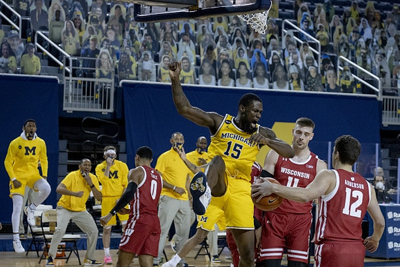 Chaundee Brown Jr. (15)