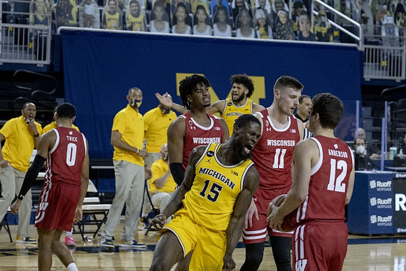 Chaundee Brown Jr. (15)