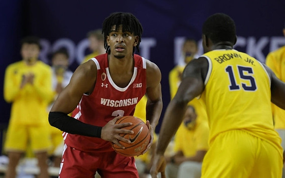 Chaundee Brown Jr. (15)