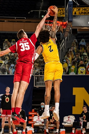 Isaiah Livers (2)