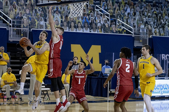 Franz Wagner (21) and Hunter Dickinson (1)