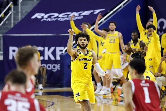 Isaiah Livers (2)