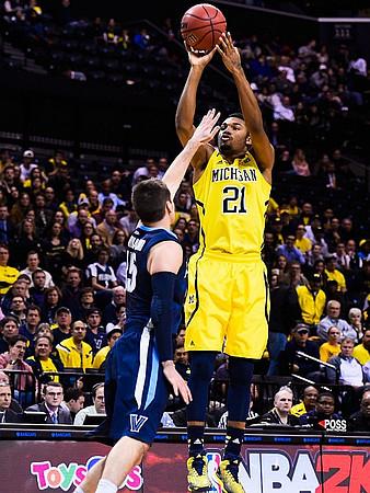 Zak Irvin (21)