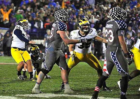Brendan Gibbons (34), Drew Dileo (9), and Joe Bolden (35)