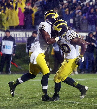 Raymon Taylor (6) and Thomas Gordon (30)