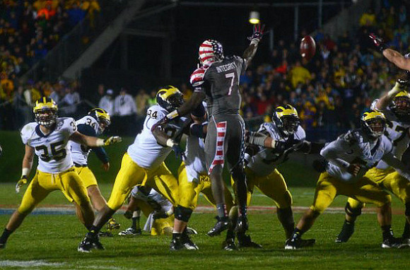 Joe Bolden (35), Brendan Gibbons (34), Drew Dileo (9), A.J. Williams (84), Quinton Washington (76), Justice Hayes (5), and Kyle Kalis (67)