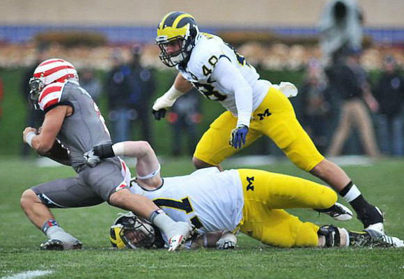Jake Ryan (47) and Desmond Morgan (48)