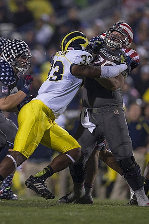 Taco Charlton (33)