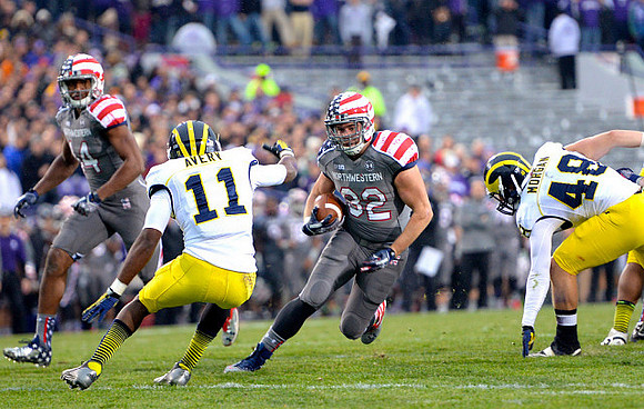 Courtney Avery (11) and Desmond Morgan (48)