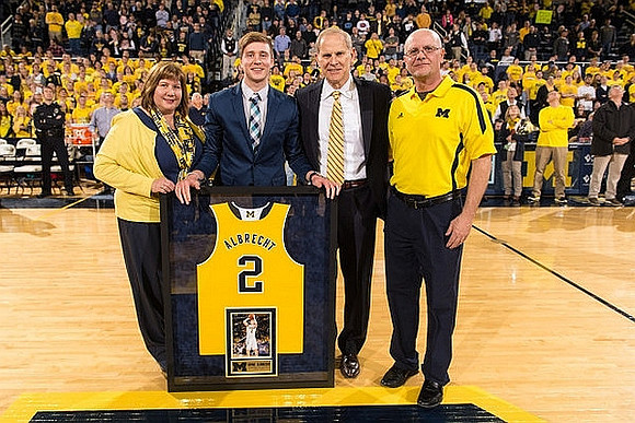 Spike Albrecht (2) and John Beilein