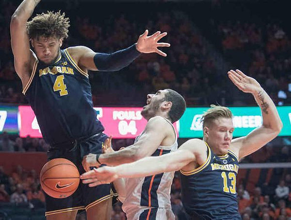 Isaiah Livers (4) and Ignas Brazdeikis (13)