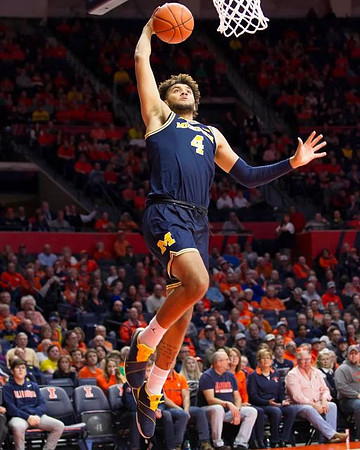 Isaiah Livers (4)