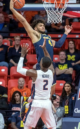 Isaiah Livers (4)