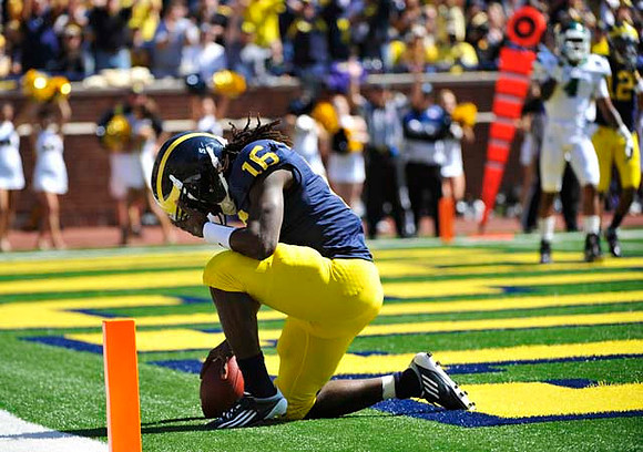 Denard Robinson (16)