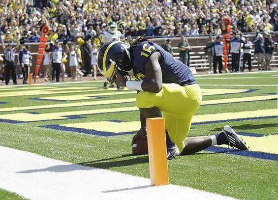 Denard Robinson (16)