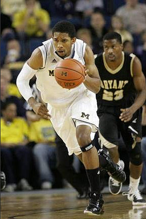 Darius Morris (4)