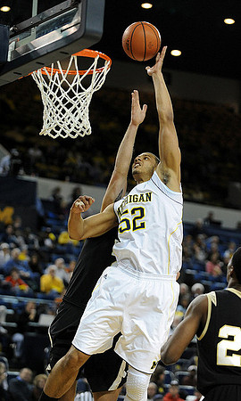 Jordan Morgan (52)