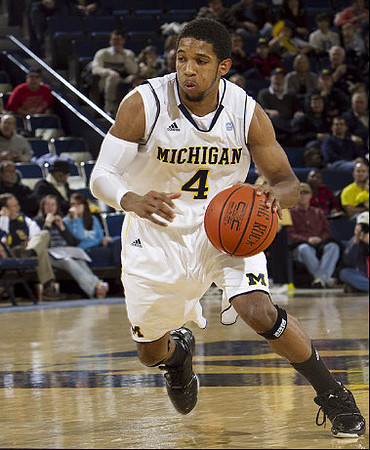 Darius Morris (4)