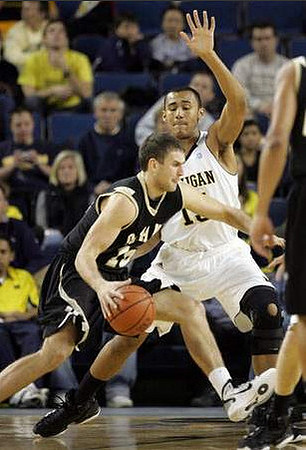 Jon Horford (15)